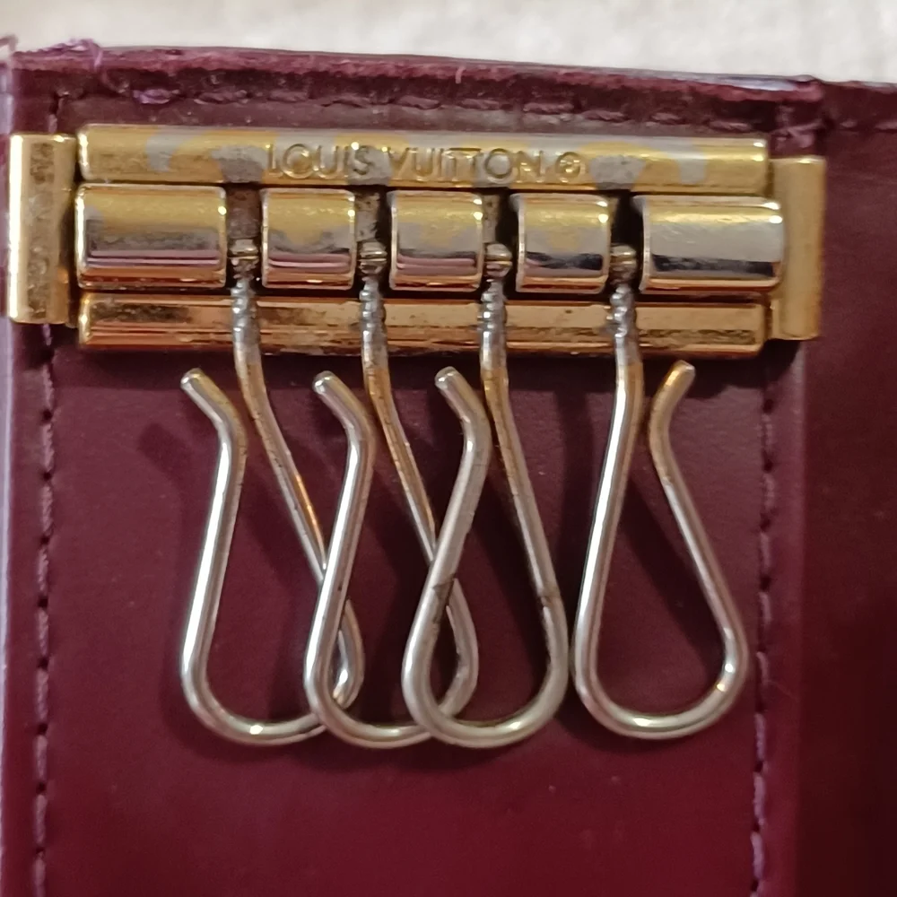 Louis Vuitton Leather Brown/Wine 4 Key Holder Gold Snap GUC